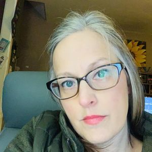 Meet your Posher, Becky